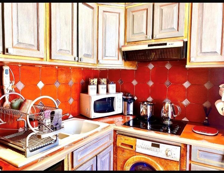 Appartement De Luxe Au Coeur De Сен-Тропе Экстерьер фото